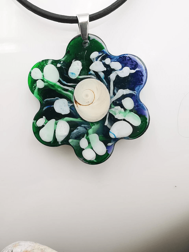 PEN-015 Pendentif  grande fleur verte