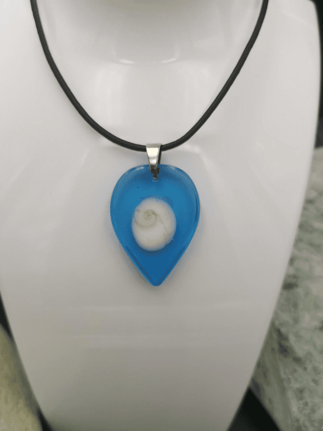 PEN-012 Pendentif goutte bleu